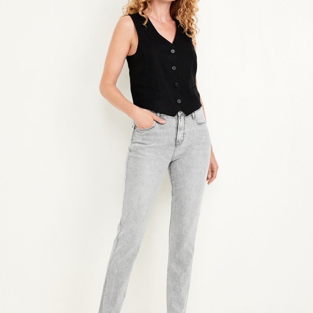 Old Navy Gray Straight Leg Jeans Modern Classic Style